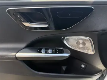 MERCEDES-BENZ C 200 AMG   Night   Burmester   Distro…