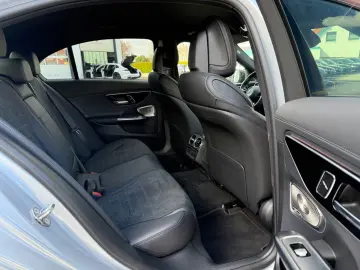MERCEDES-BENZ C 200 AMG   Night   Burmester   Distro…