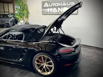 PORSCHE 718 Boxster SPYDER CARBON