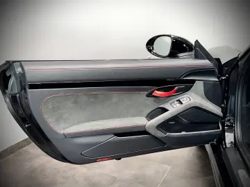 PORSCHE 718 Boxster SPYDER CARBON