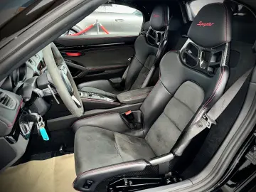 PORSCHE 718 Boxster SPYDER CARBON