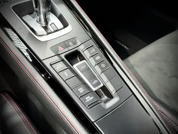 PORSCHE 718 Boxster SPYDER CARBON