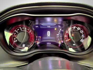 Dodge Challenger 5.7 R T