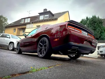 Dodge Challenger 5.7 R T