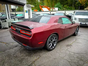 Dodge Challenger 5.7 R T