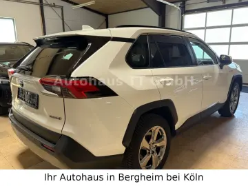 TOYOTA RAV 4 2.5 Hybrid Team Auto AWD Kamera 1.Hand TOP