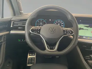 VW Touareg 3 0 V6 TDI R-Line 4M Matrix AHK Memory L