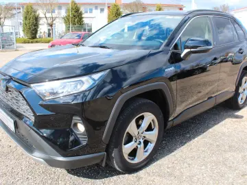 TOYOTA RAV4 Hybrid 4x4 Team Deutschland NAVI RelaxGara