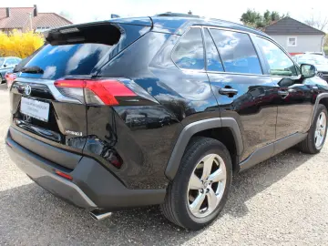 TOYOTA RAV4 Hybrid 4x4 Team Deutschland NAVI RelaxGara