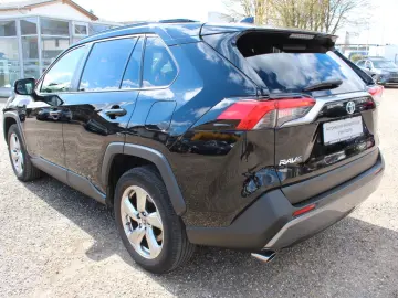 TOYOTA RAV4 Hybrid 4x4 Team Deutschland NAVI RelaxGara