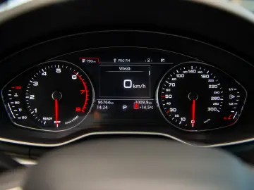 Audi A4 35 TFSI Mild Hybrid S tronic