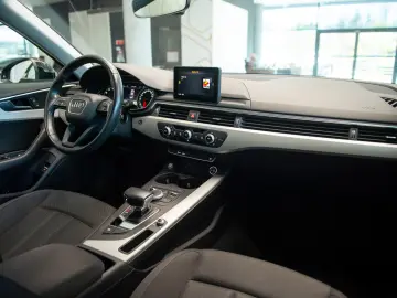 Audi A4 35 TFSI Mild Hybrid S tronic
