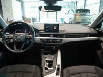 Audi A4 35 TFSI Mild Hybrid S tronic