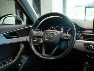 Audi A4 35 TFSI Mild Hybrid S tronic