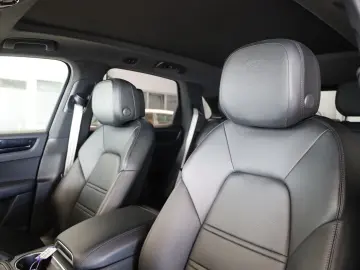 PORSCHE Cayenne E-Hybrid Platinum Edition