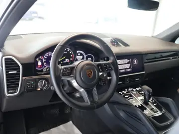 PORSCHE Cayenne E-Hybrid Platinum Edition