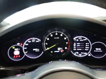 PORSCHE Cayenne E-Hybrid Platinum Edition