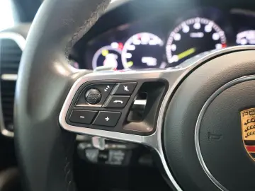 PORSCHE Cayenne E-Hybrid Platinum Edition