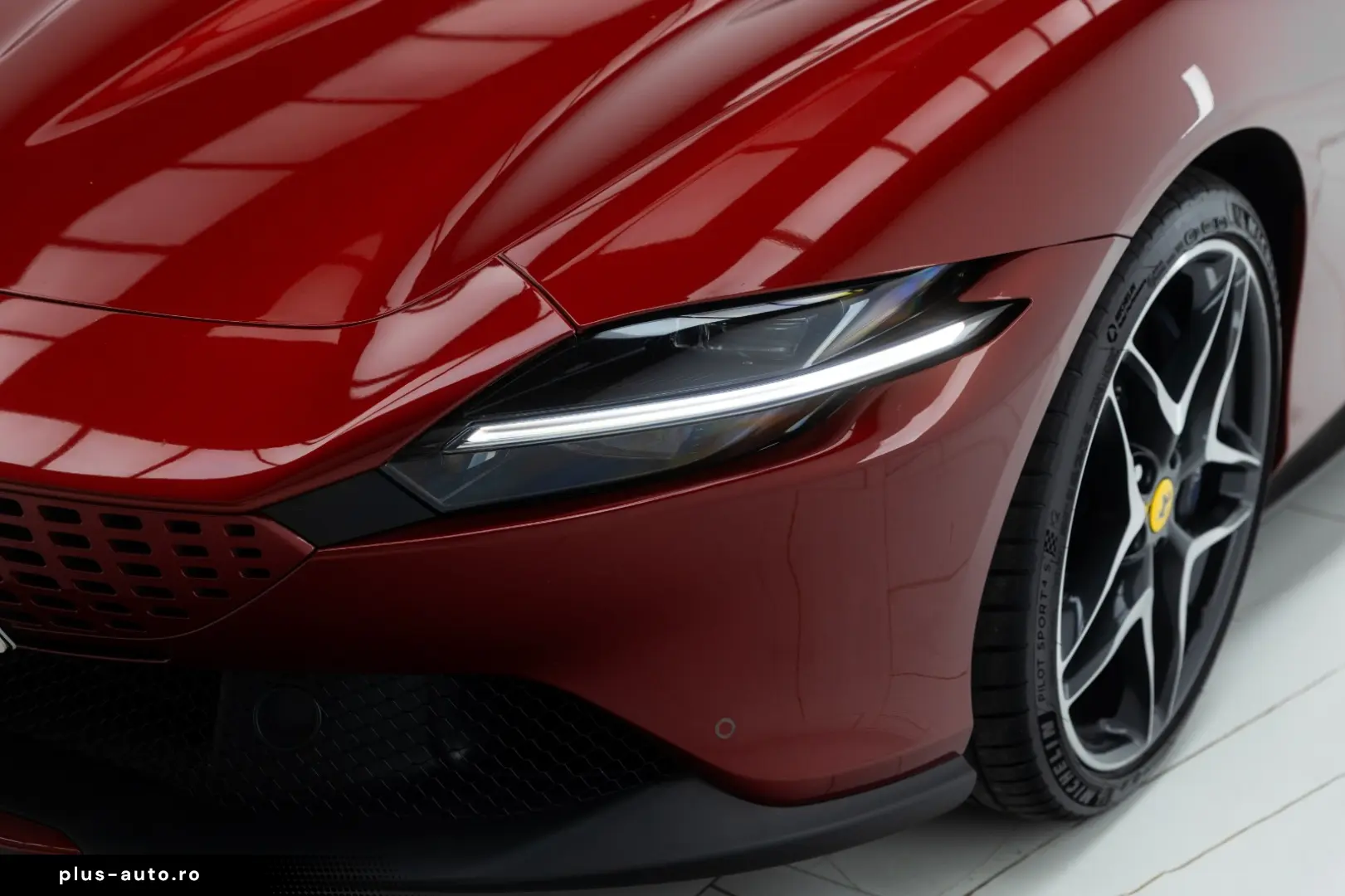 FERRARI ROMA ROSSO FIORANO