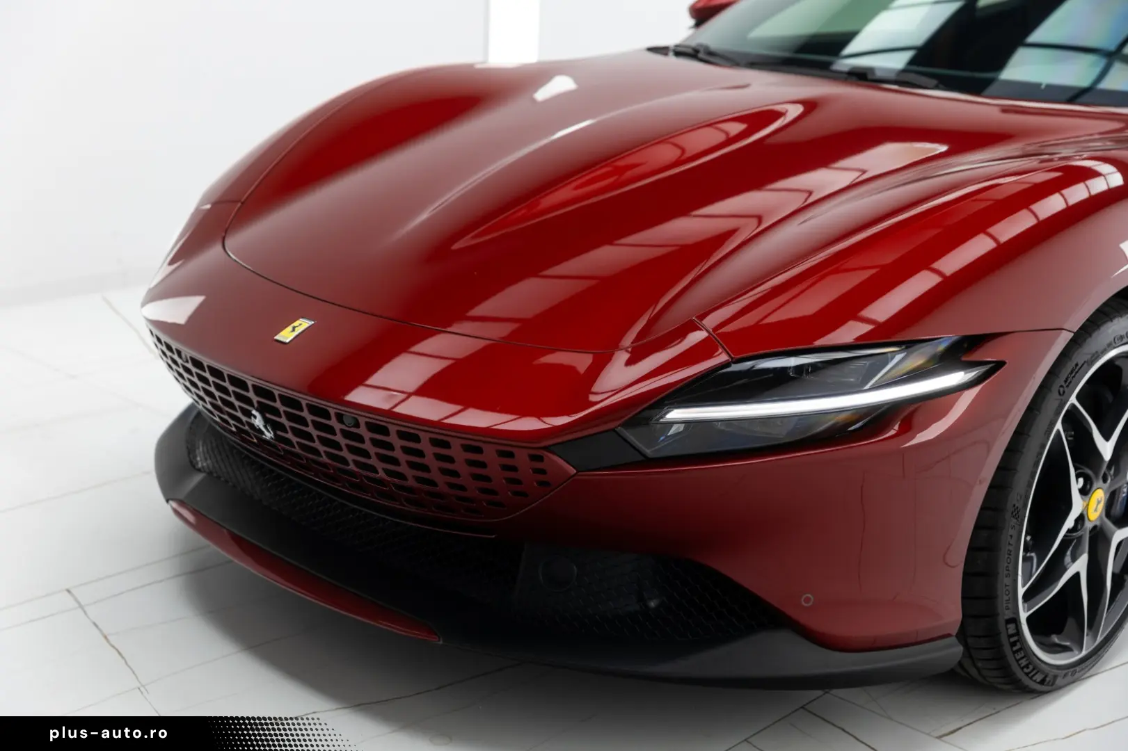 FERRARI ROMA ROSSO FIORANO