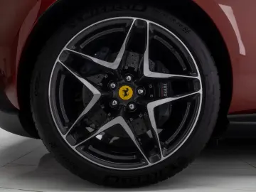 FERRARI ROMA ROSSO FIORANO