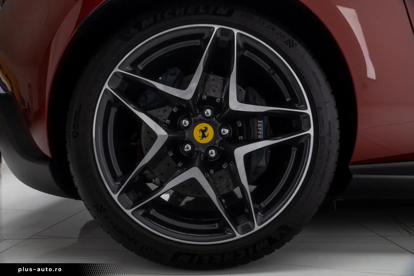 FERRARI ROMA ROSSO FIORANO