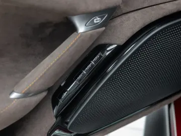 FERRARI ROMA ROSSO FIORANO