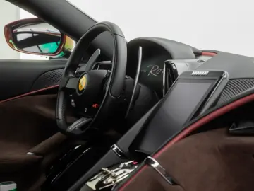 FERRARI ROMA ROSSO FIORANO