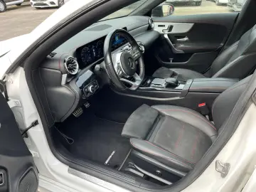 MERCEDES-BENZ CLA 200d Coupe AMG LEDER MEMORY KAMERA…