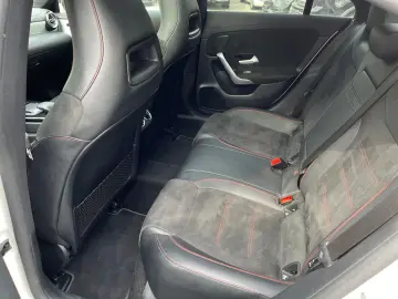 MERCEDES-BENZ CLA 200d Coupe AMG LEDER MEMORY KAMERA…