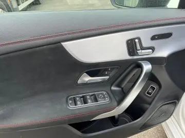 MERCEDES-BENZ CLA 200d Coupe AMG LEDER MEMORY KAMERA…