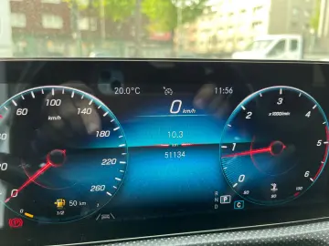 MERCEDES-BENZ CLA 200d Coupe AMG LEDER MEMORY KAMERA…