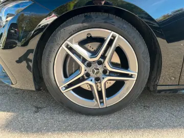 MERCEDES-BENZ CLA 200 d Coupé AMG  DISTRO 360 KEYLES…