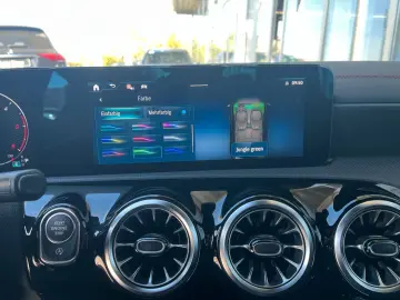 MERCEDES-BENZ CLA 200 d Coupé AMG  DISTRO 360 KEYLES…