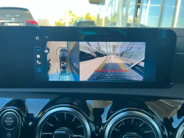 MERCEDES-BENZ CLA 200 d Coupé AMG  DISTRO 360 KEYLES…