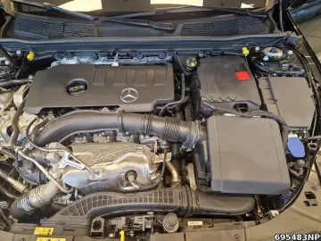 MERCEDES-BENZ CLA 250 AMG  Night AHK MULTIBEAM Ambie…