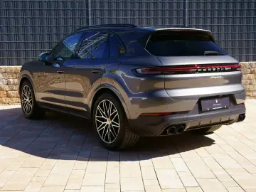 PORSCHE Cayenne E-Hybrid P-Display 4Zone HLA HEADUP