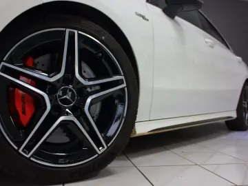 MERCEDES-BENZ CLA 35 AMG Coupé 4M DCT~DEUTSCH UNFALL…