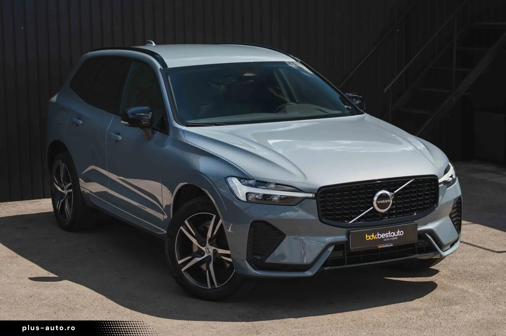 Volvo XC 60 B4 MHEV AWD R-Design