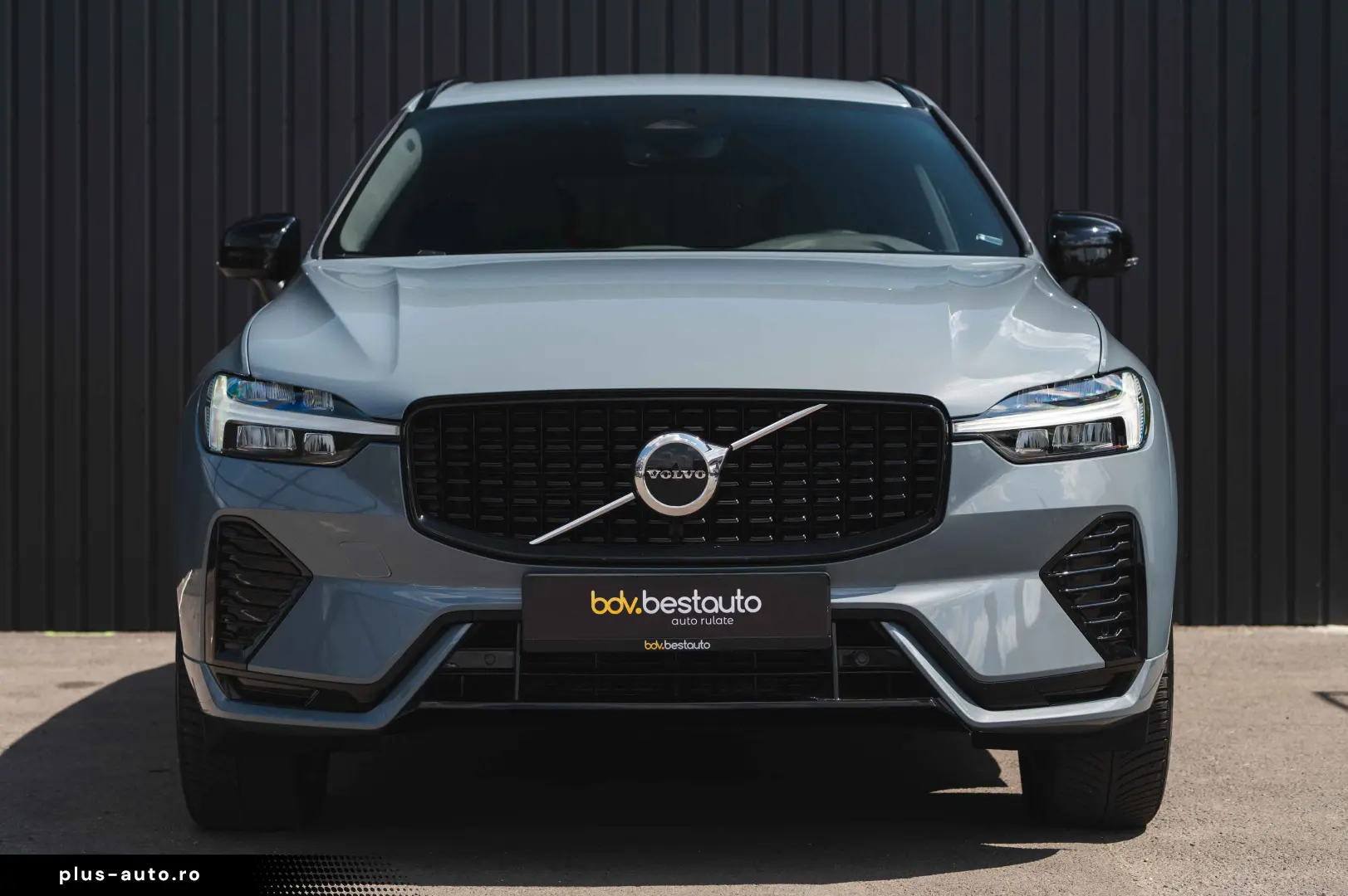 Volvo XC 60 B4 MHEV AWD R-Design