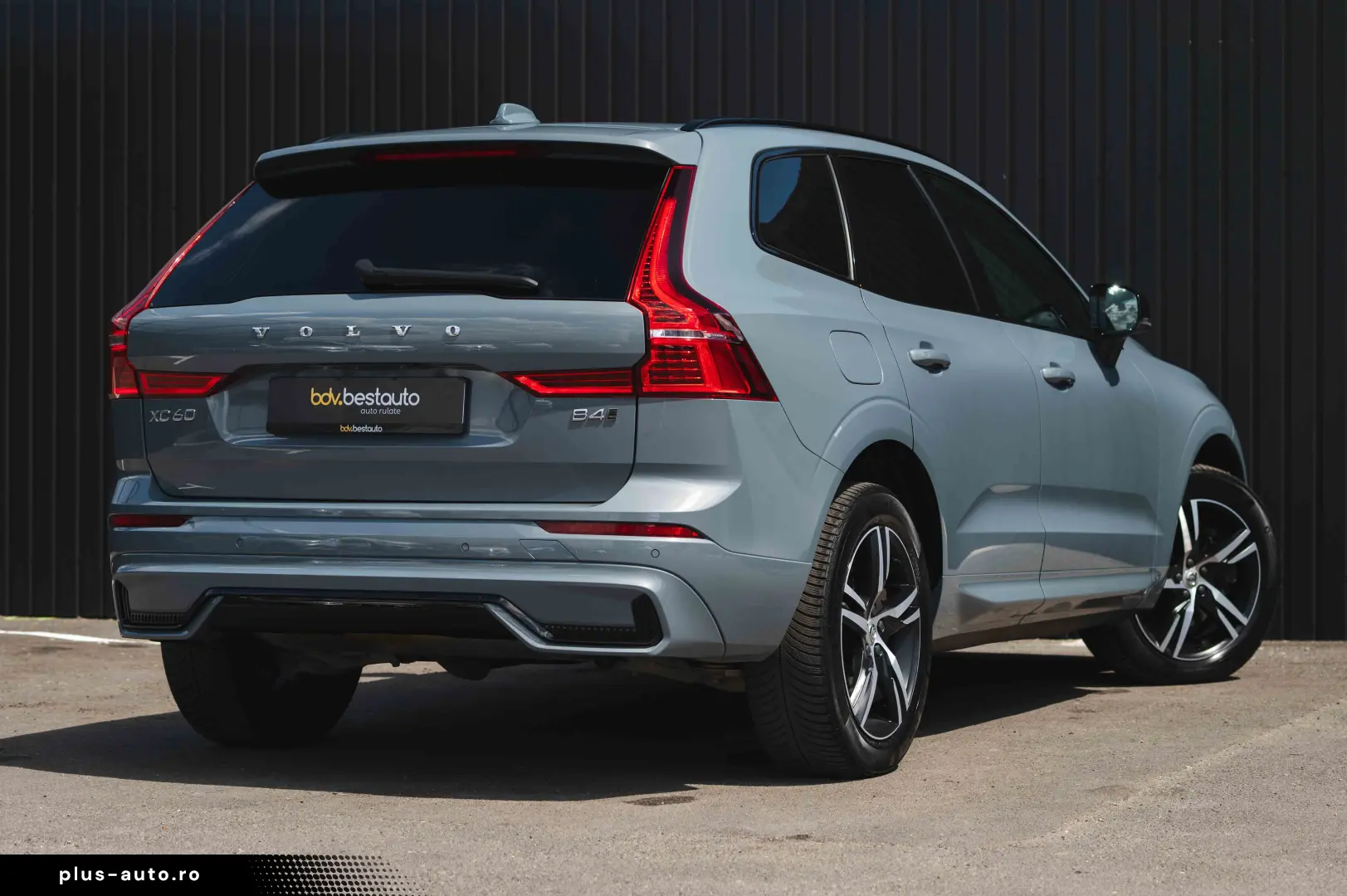 Volvo XC 60 B4 MHEV AWD R-Design