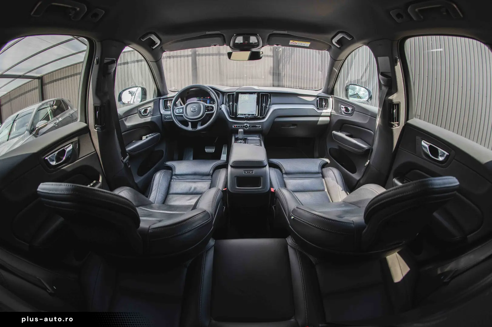 Volvo XC 60 B4 MHEV AWD R-Design