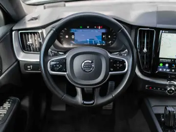 Volvo XC 60 B4 MHEV AWD R-Design