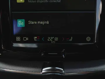 Volvo XC 60 B4 MHEV AWD R-Design