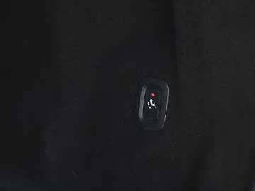 Volvo XC 60 B4 MHEV AWD R-Design