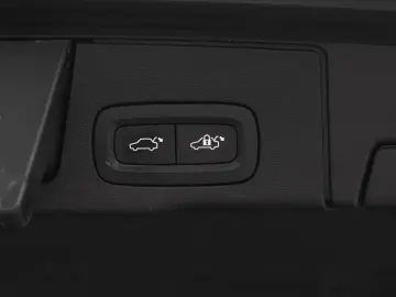 Volvo XC 60 B4 MHEV AWD R-Design