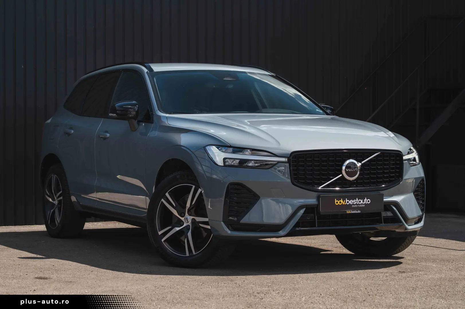 Volvo XC 60 B4 MHEV AWD R-Design