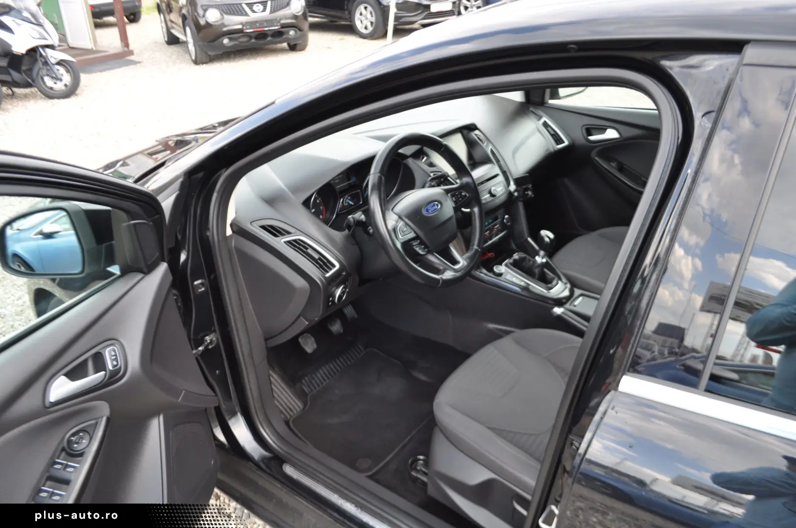 Ford Focus Titanium 1.0i -benzin (2015)