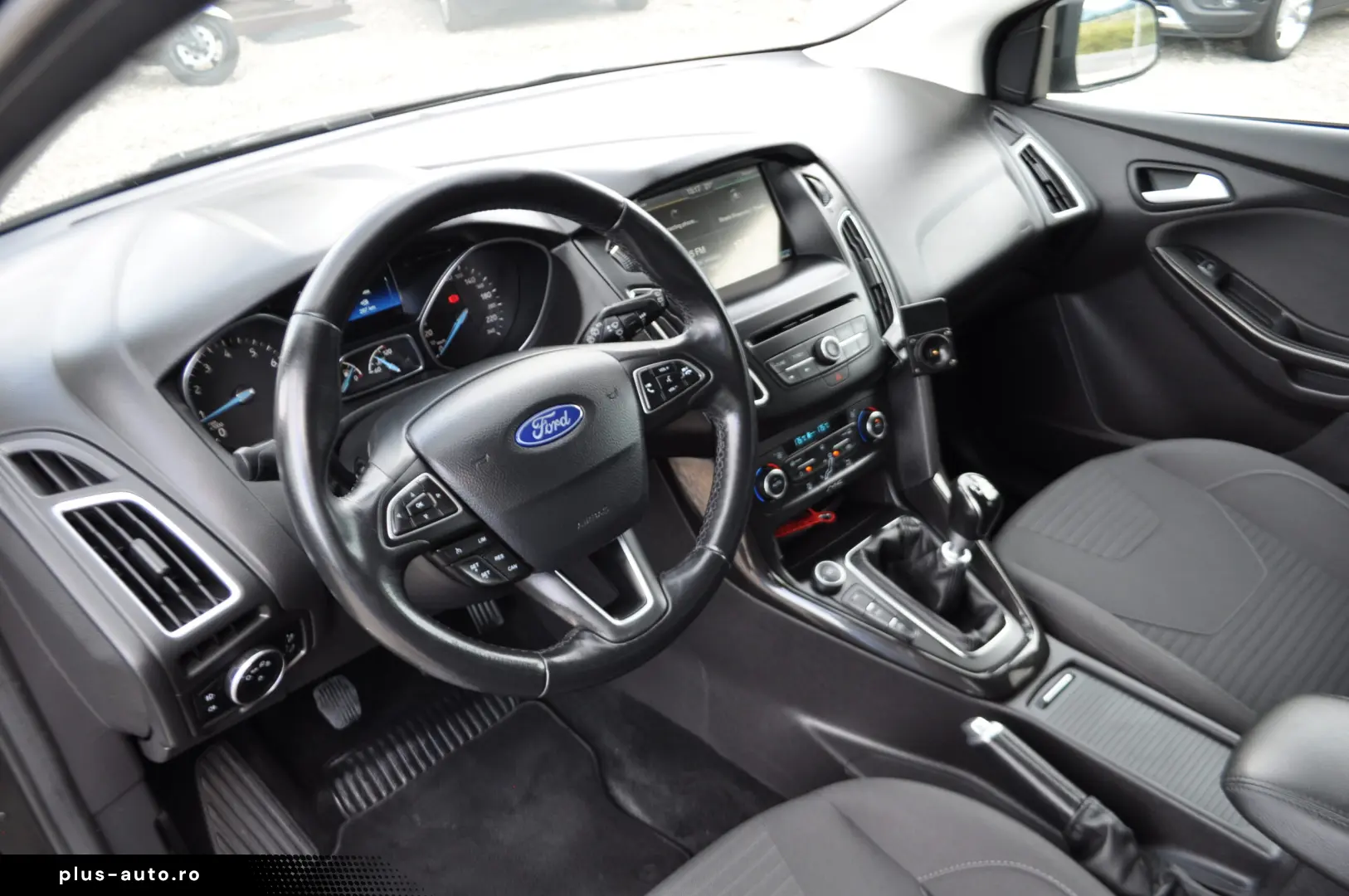 Ford Focus Titanium 1.0i -benzin (2015)