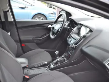 Ford Focus Titanium 1.0i -benzin (2015)
